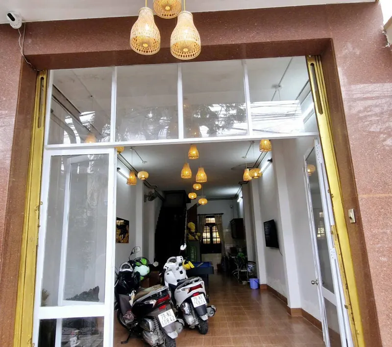 3-Storey House with 5 Bedrooms – Cao Van Be Street