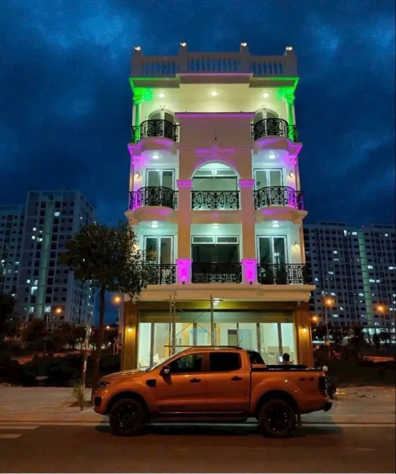 Nhà mặt tiền 4 tầng cho thuê trên đường Thích Quảng Đức, Nam Nha Trang, 40 triệu VND/tháng — 5/5