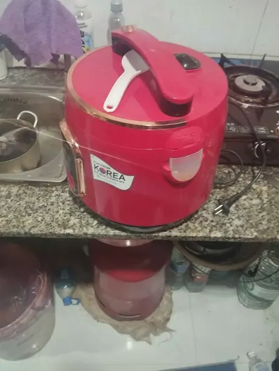 Clearance sale of household items and a 17-inch laptop, Nha Trang — 5/10