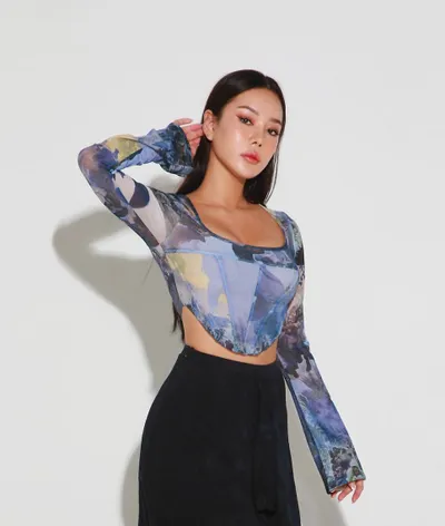 Bundle of 6 Korean & Designer Clothing Items (S–M Sizes) — 6/6