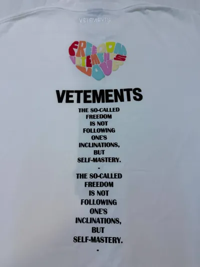 VETEMENTS original T-shirt, size L, used