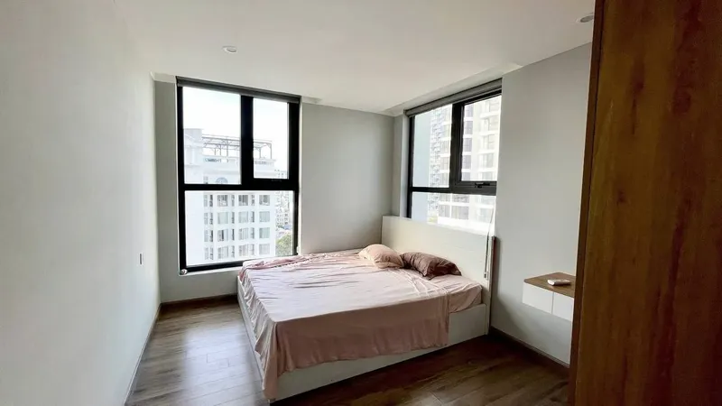 3-bedroom furnished apartment for rent in HUD Building, city centre