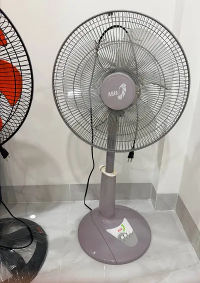 ASIA Floor Fan – 3 Speeds, Adjustable Height – 350,000 VND