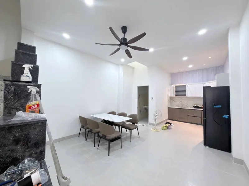 Nhà 3 phòng ngủ mới xây cho thuê, cách biển 1 km, phía Bắc Nha Trang — 3/8