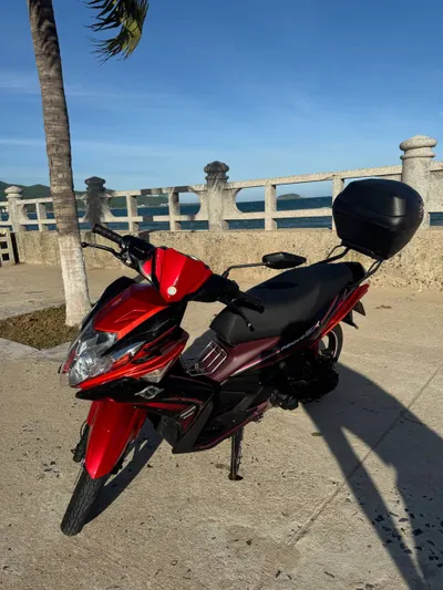 Yamaha Nouvo SX scooter with top box for sale, 7.5M VND