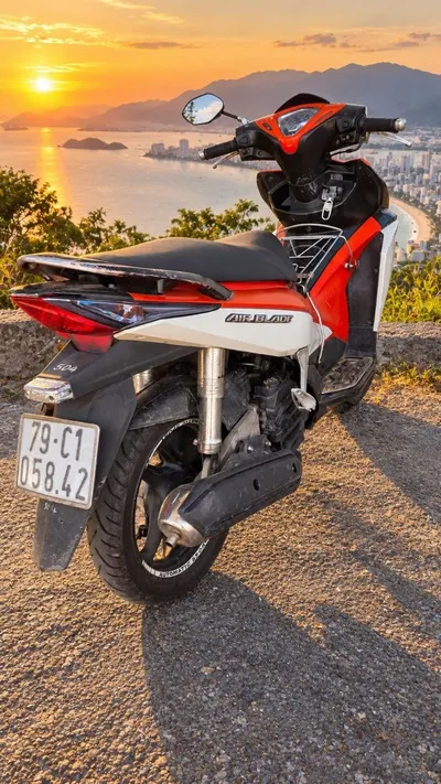 Honda Air Blade 108cc scooter for sale, 8M VND