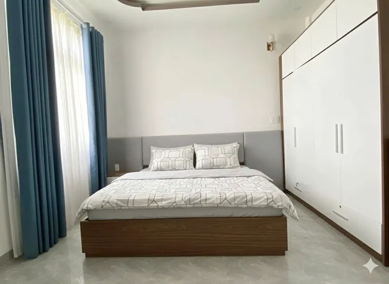 황롱군 4층 주택 – 7개 침실, 110m² – 월 2천만 동