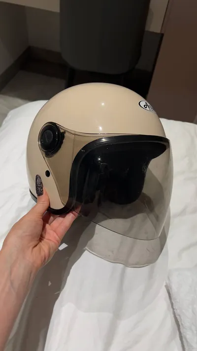 Women's helmet, size L, excellent condition — 2/4