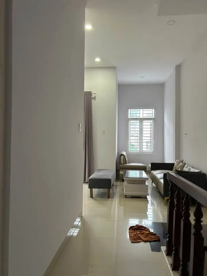 Cho thuê nguyên căn nhà ở phía bắc Nha Trang, 3 phòng ngủ, 16 triệu VND/tháng — 6/9