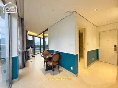 Luxury 1-bedroom apartment with river and mountain view, Ha Quang 2