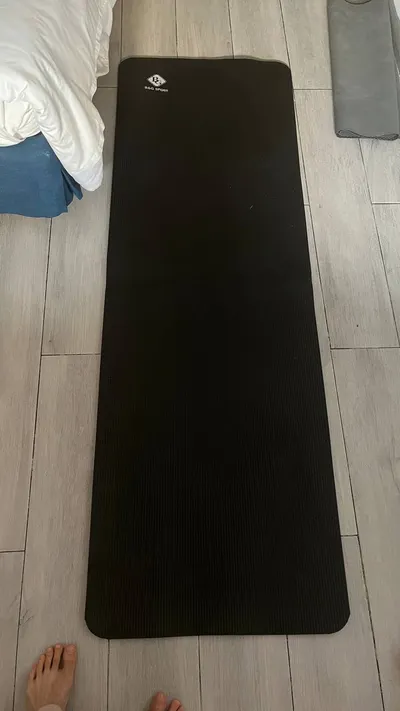 Household items sale: armchairs, mat, pillow, yoga mat (pickup) — 3/6