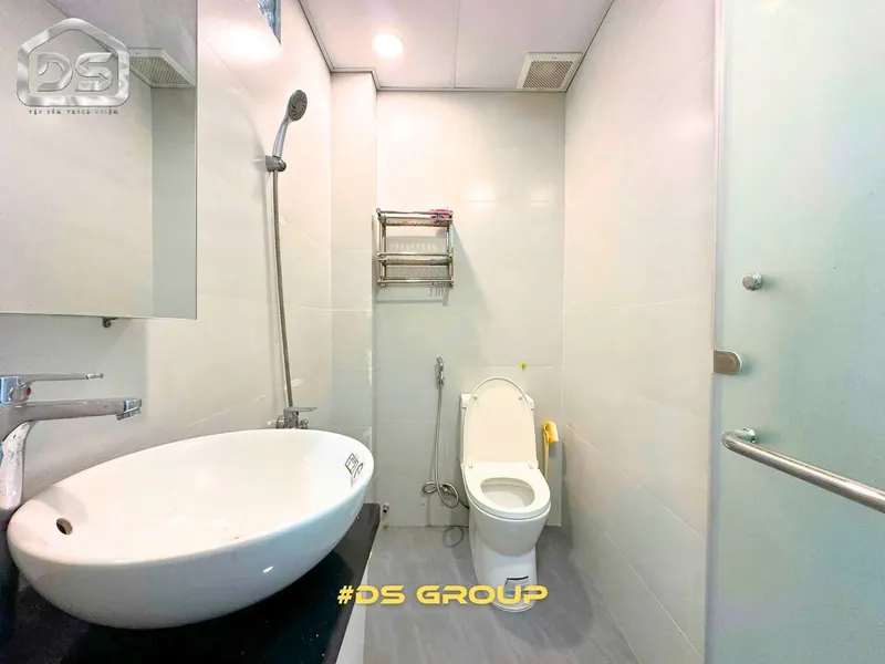 Spacious 2-bedroom apartment with big balcony in Ha Quang 2 — 3/4