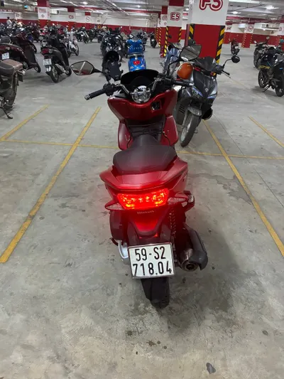 Honda PCX 125cc (2017) for sale, 31M VND — 3/5