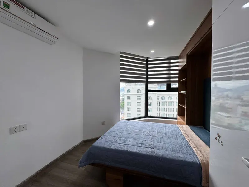 Cho thuê căn hộ 3 phòng ngủ có nội thất, tòa Hud Building, trung tâm thành phố — 5/5