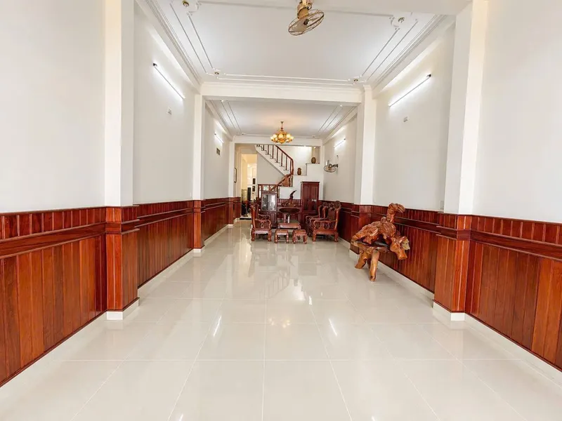 Cho thuê nhà 3 phòng ngủ, 120 m², phía nam Nha Trang — 6/8