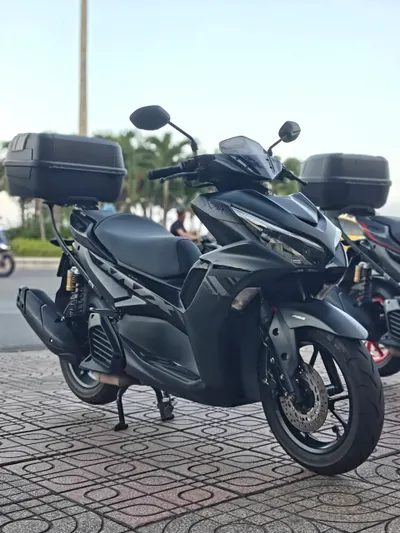 2 скутера Yamaha NVX V2 155cc 2022 на продажу — 7/12