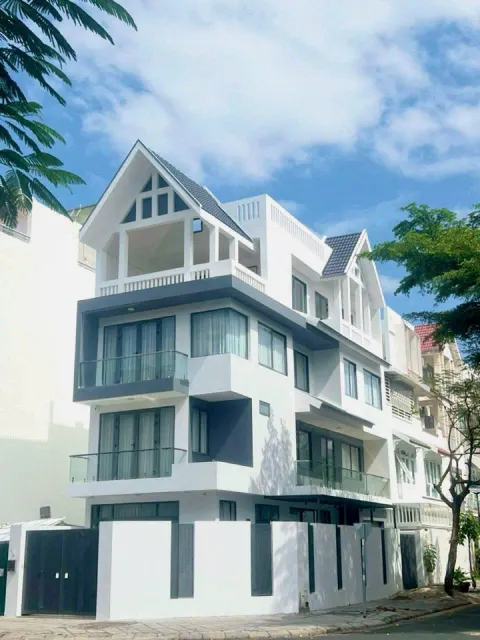 4-Bedroom Furnished Villa for Rent – South Nha Trang, 450m²