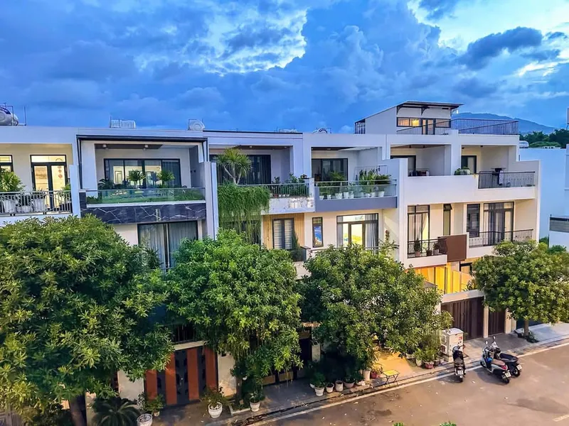 Whole house for rent in Mỹ Gia urban area, Nha Trang, 5 bedrooms, 35M VND/month — 8/9