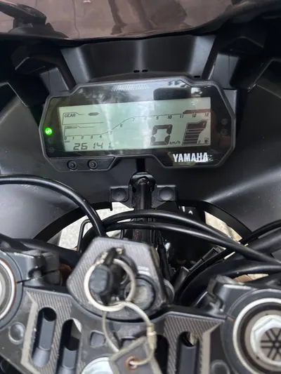 Yamaha R15 V3 2021 for sale, Nha Trang — 4/4