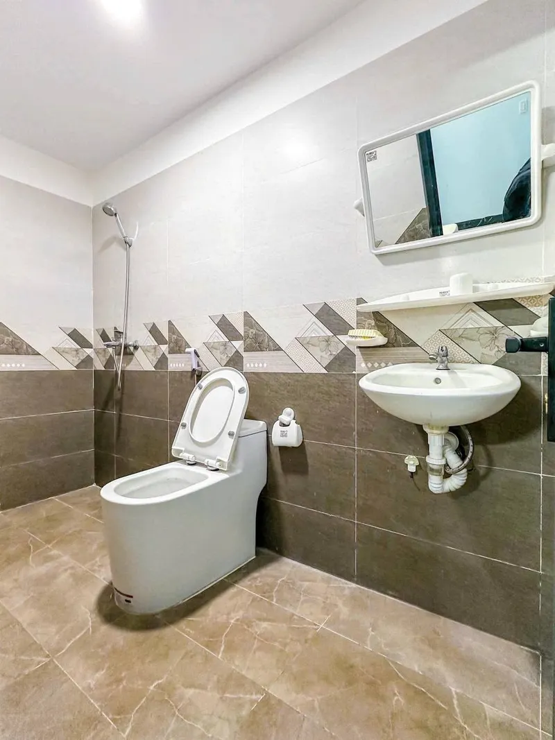 5-bedroom furnished house for rent in My Gia