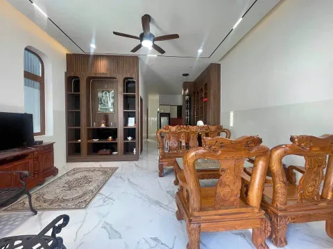 Full-furnished whole house for rent on main road in Vĩnh Hòa, 2 bedrooms, 20M VND/month