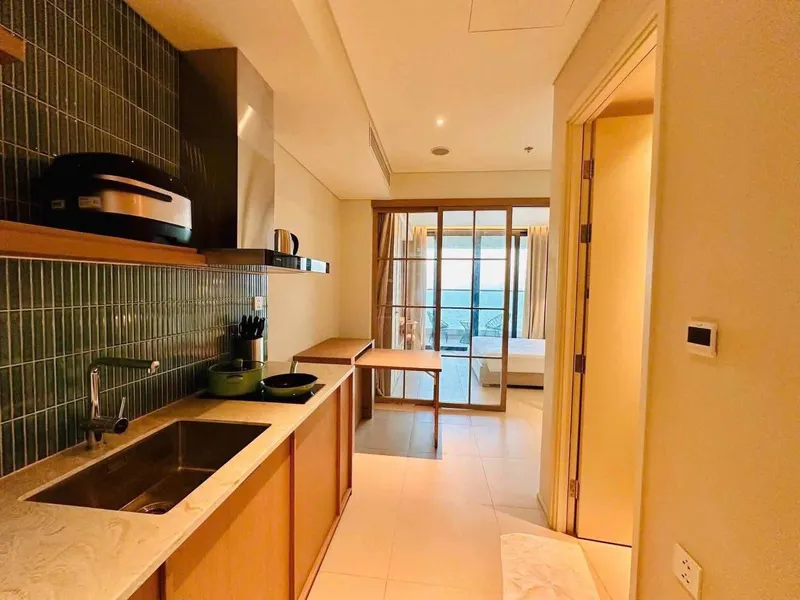 Furnished apartment with separate bedroom and sea view, LVCC Paramount — 3/4