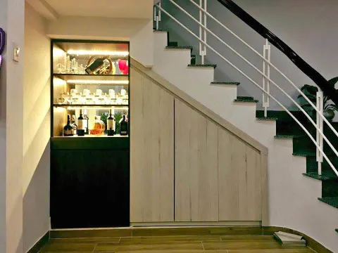 Furnished front-facing house for rent on Hoang Van Thu, 24M VND/month