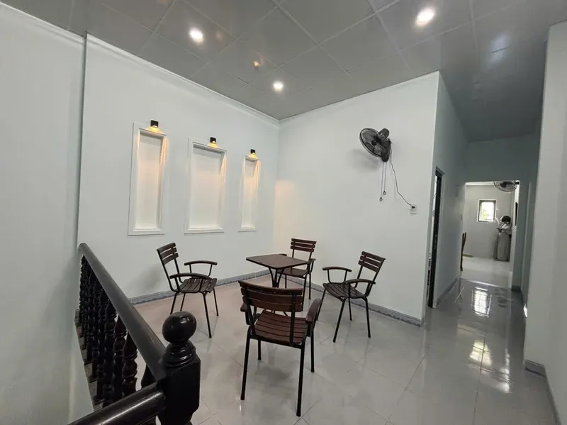 Nhà 2 đơn vị, 4 phòng ngủ – Bắc Nha Trang (Vĩnh Hòa) – Đầy đủ nội thất – 17 triệu VND/ngày — 3/9