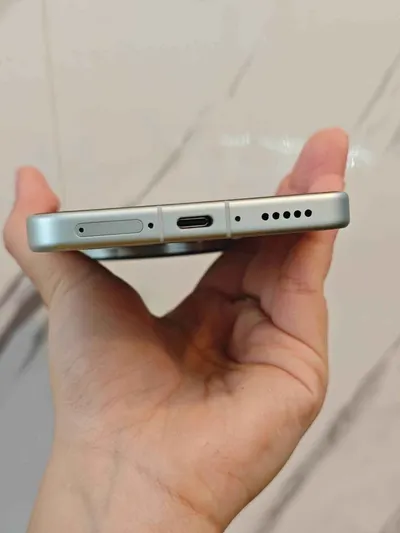 VIVO X300 Ultra smartphone, full box (16/512GB) — 4/5