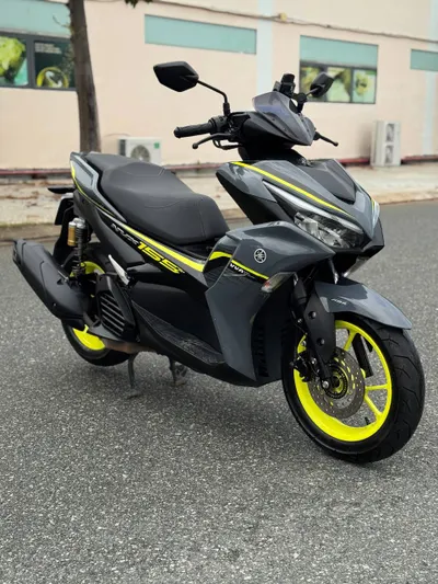 Yamaha NVX 155 v2 (2022) scooter for sale — 2/6