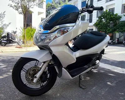Xe ga Honda PCX thế hệ 1 cần bán — 3/10