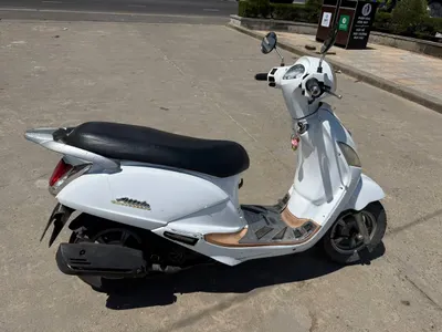 Attila Elizabeth 125cc motorbike for sale — 3/4