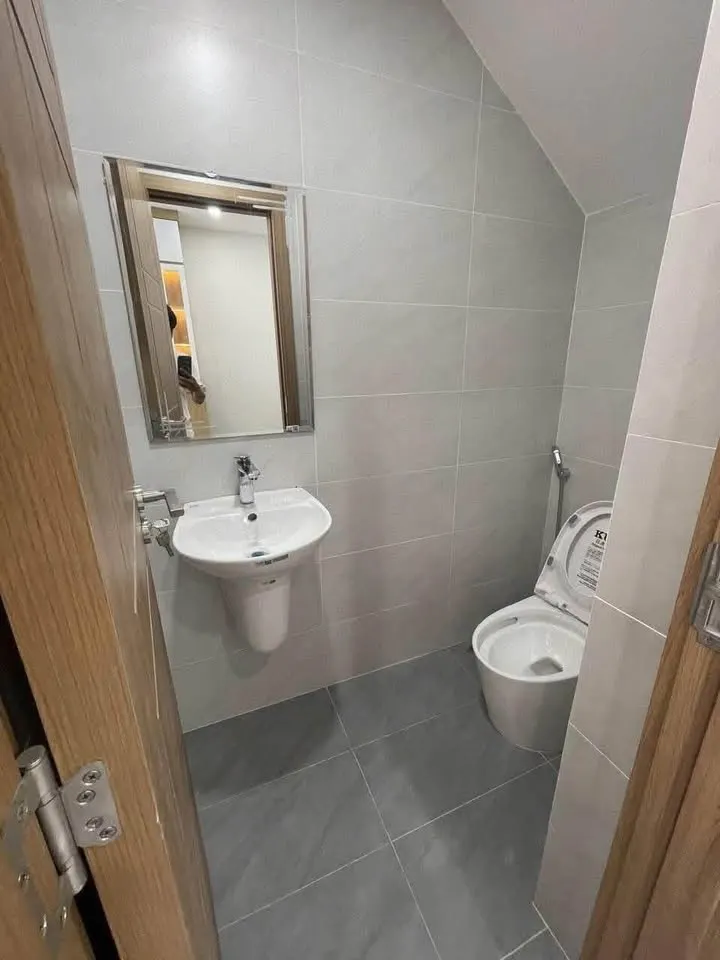 Whole house for rent in Mỹ Gia, 3 bedrooms, 32M VND/month — 7/10