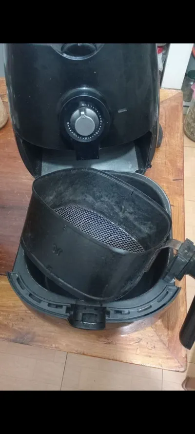Bundle sale: Philips blender, metal detector, air fryer, folding bed, kids e-bike — 5/6