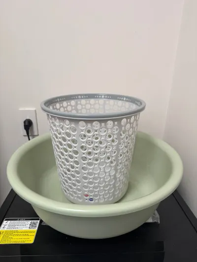 Household bundle for sale: puzzles, pan, dish rack and more — 6/6