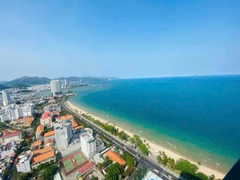 Gold Coast 북측 타워 2베드룸 아파트 임대
