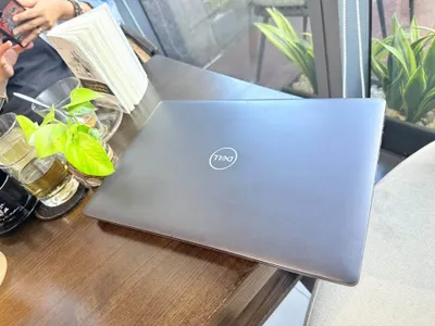 Dell Latitude E5401 笔记本电脑，i7-9850H，8GB 内存，256GB SSD — 3/4