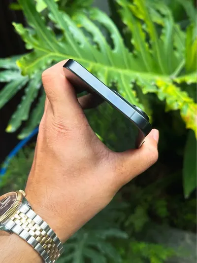 iPhone 15 Pro Max 256GB Black Titanium (US import, used) — 8/9