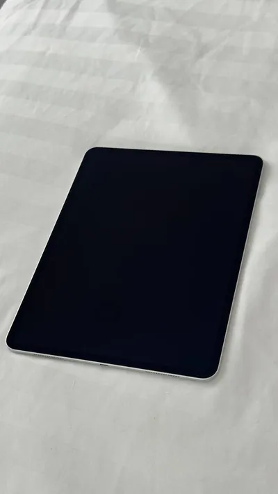 Apple iPad Pro 13" (M5), 512GB, Silver — 2/4