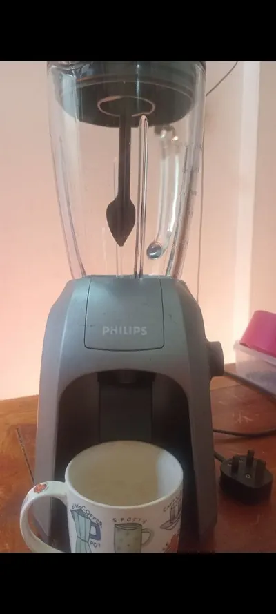 Bundle sale: Philips blender, metal detector, air fryer, folding bed, kids e-bike — 2/6