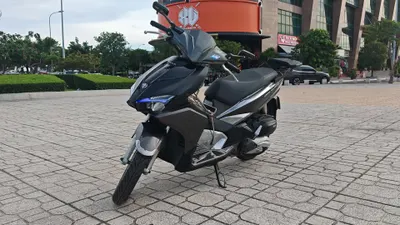2018 Honda Airblade scooter for sale, 22M VND — 2/5