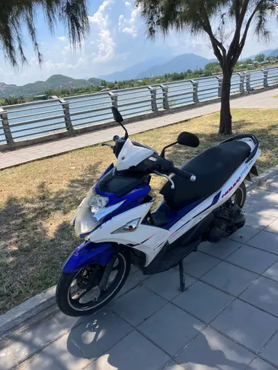 Yamaha Nouvo 6 scooter (2016) for sale, 12M VND — 4/5