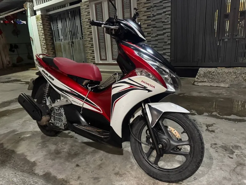 Honda Air Blade 2011 Motorbike Rental – 110cc, Full Equipment