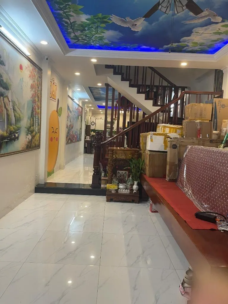Nhà 4 phòng ngủ ở phía bắc Nha Trang (Vĩnh Hải), 25 triệu VND/tháng — 2/5