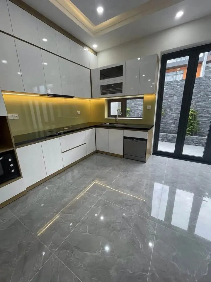 Whole house for rent in Mỹ Gia, 3 bedrooms, 32M VND/month — 5/10