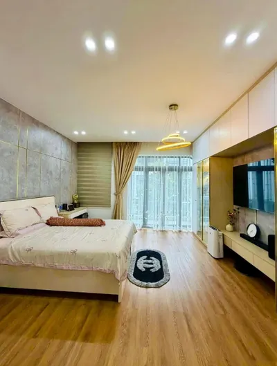 3-bedroom furnished house for rent in Mi Gia, 270 m²