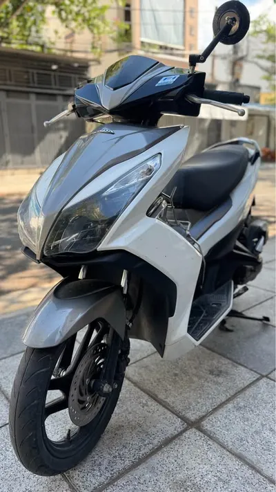 Used motorbike, 2015 model, original engine, clean — 2/4