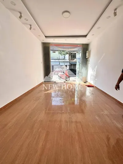 Whole house for rent on Nguyễn Thị Minh Khai, 45M VND/month — 3/5