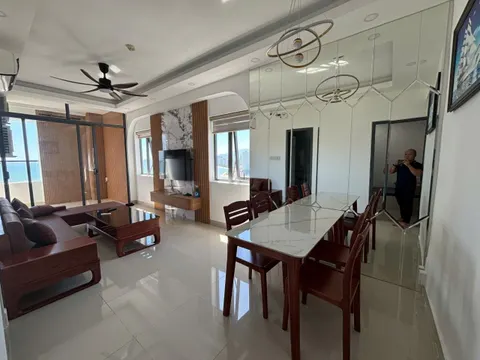 3-bedroom furnished apartment at Napoleon