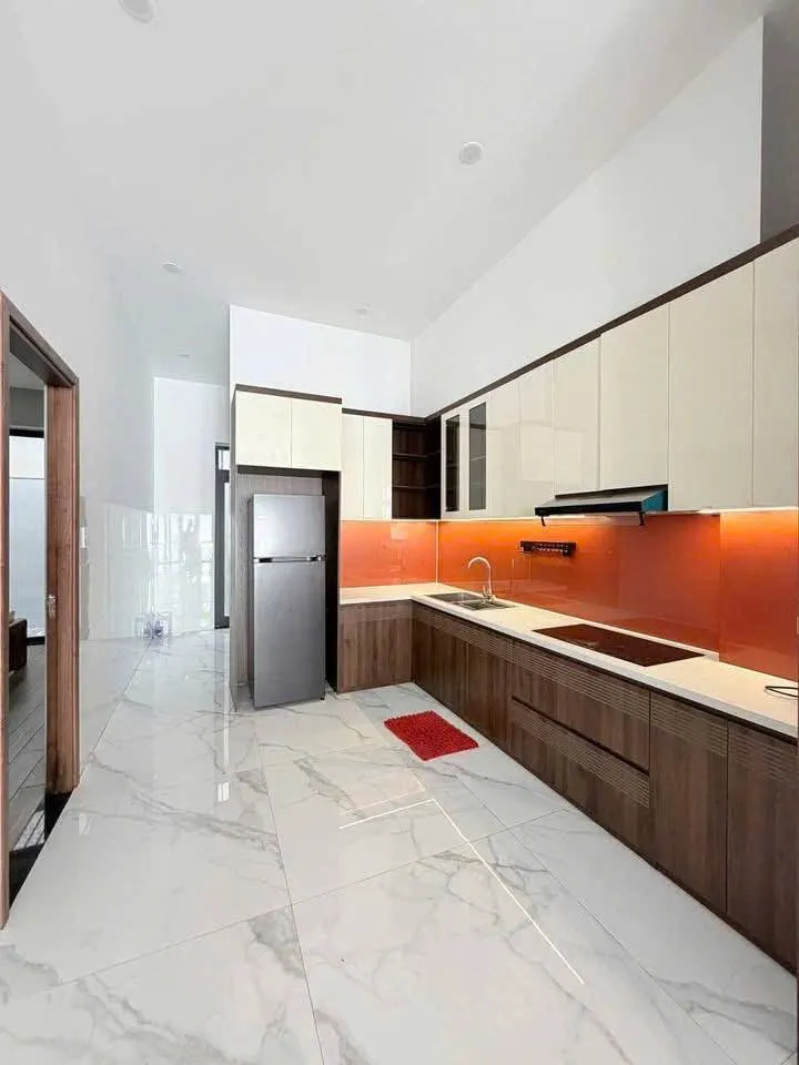 Whole 2-bedroom house for rent in Vinh Hoa, north Nha Trang, 20M VND/month — 3/8